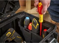 Stanley 1-95-616 Pro Metal Plastik Takım Çantası 23'' ST195616