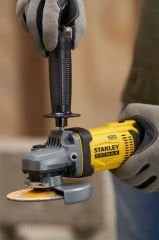 Stanley ‎SFMCG400 4.0 AH Çift Akülü 125MM Şarjlı Avuç Taşlama